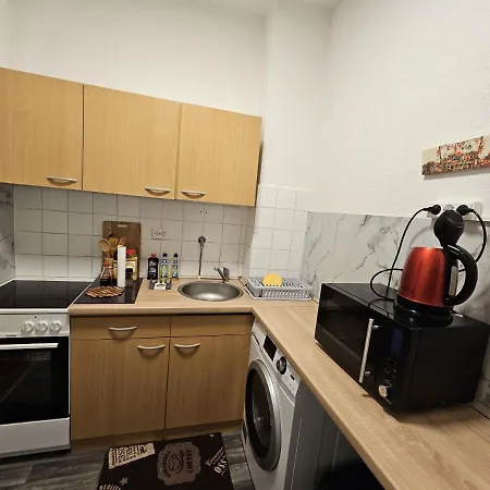 Apartment Mit Super Anbindung Fuer 1-2 Personen *