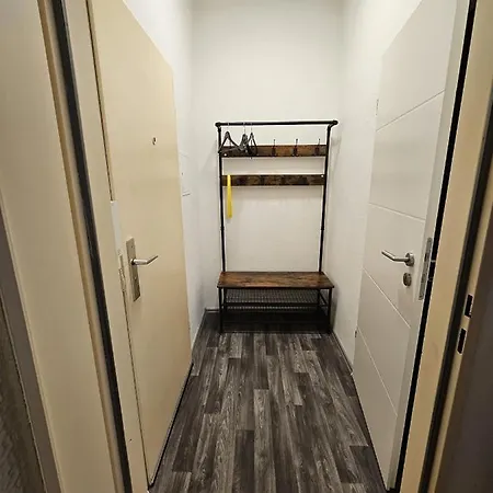 Mit Super Anbindung Fuer 1-2 Personen Apartmán *