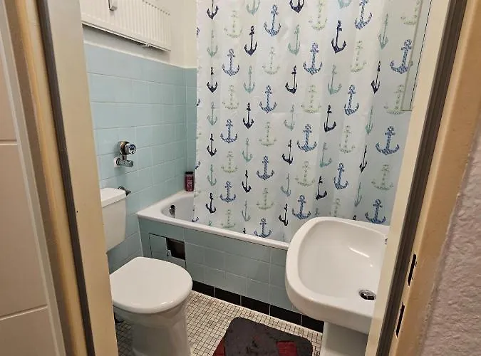 Mit Super Anbindung Fuer 1-2 Personen Appartement *